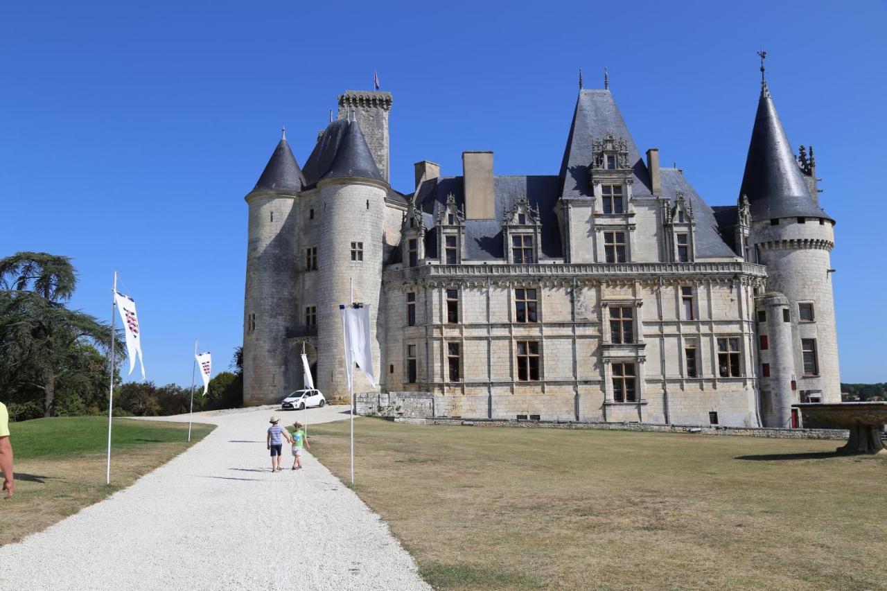 Gîte Le Bonheur Hiersac Extérieur photo