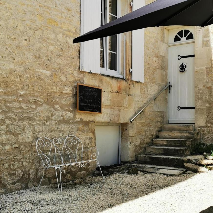 Gîte Le Bonheur Hiersac Extérieur photo